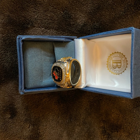 Bradford Exchange, team Canada ringdiamonds,certified authentic.Limited Edition. - Picture 8 of 9